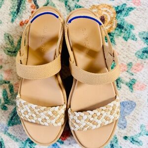LIKE NEW Rothy's Beige and White Women's Platform Sandals!